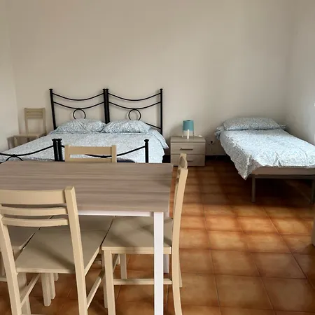 La Stazione 民宿 利沃诺